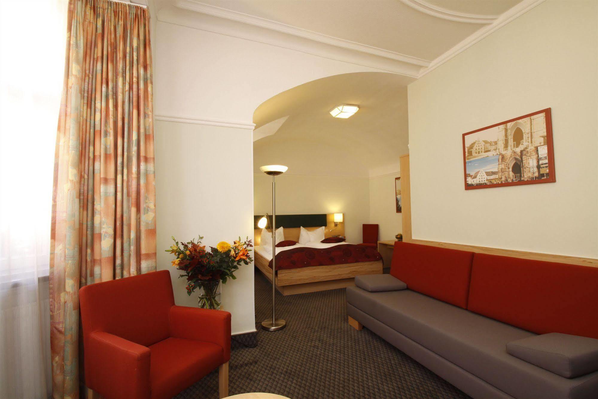 Hotel Barbara Fryburg Bryzgowijski Zewnętrze zdjęcie